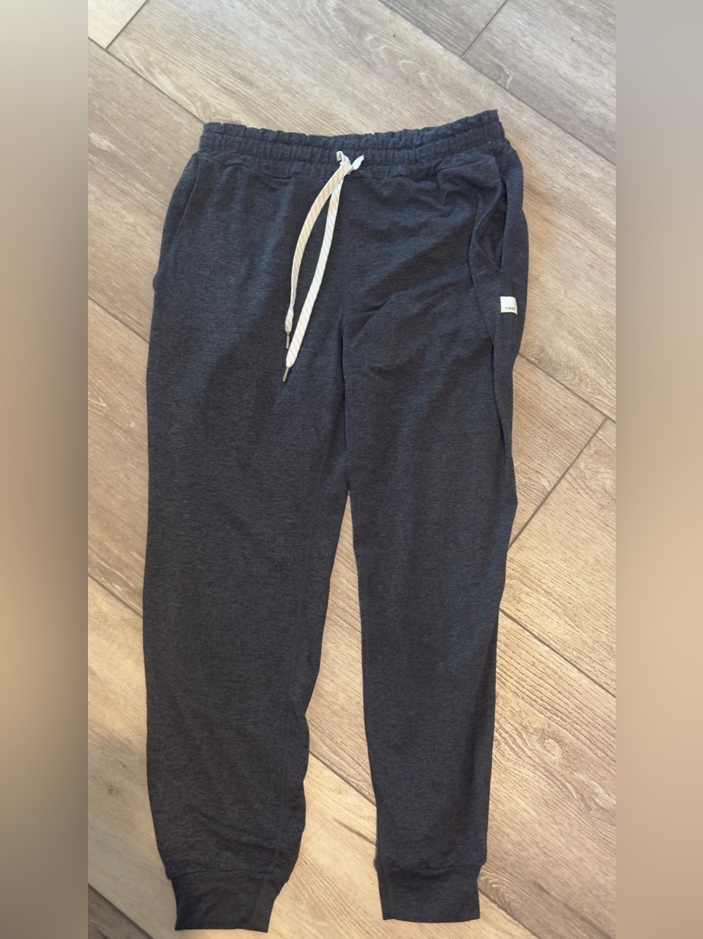 Vuori women’s joggers